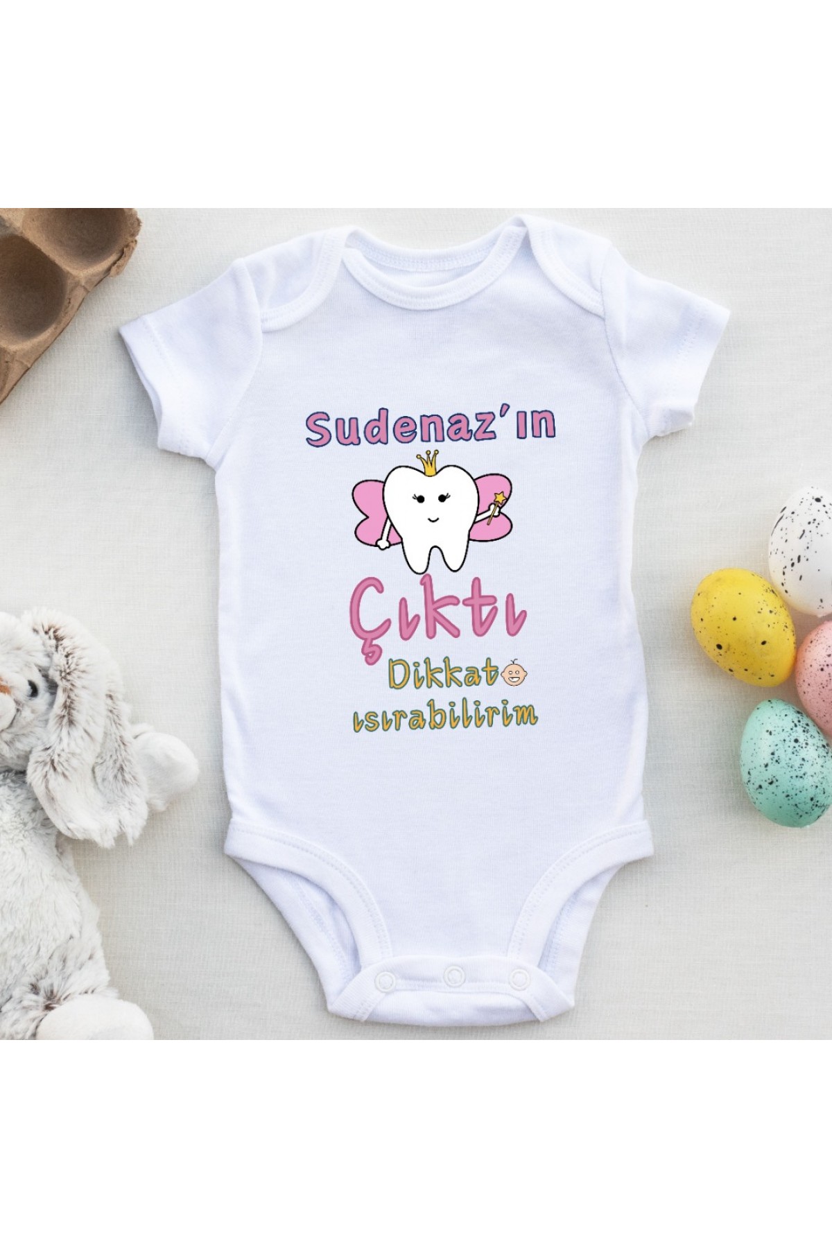 İlk Dişi Çıktı Dikkat Isırabilirim Yazılı Kız Bebek Zıbın