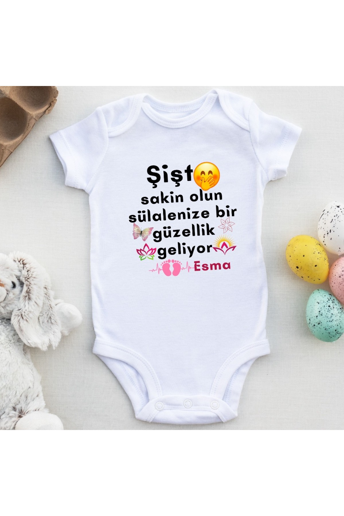 Sülalemize Bir Güzellik Geliyor Yazılı Kişiye özel Bebek Zıbın Sülalemize Bir Güzellik Geliyor Yazılı Kişiye özel Bebek Zıbın