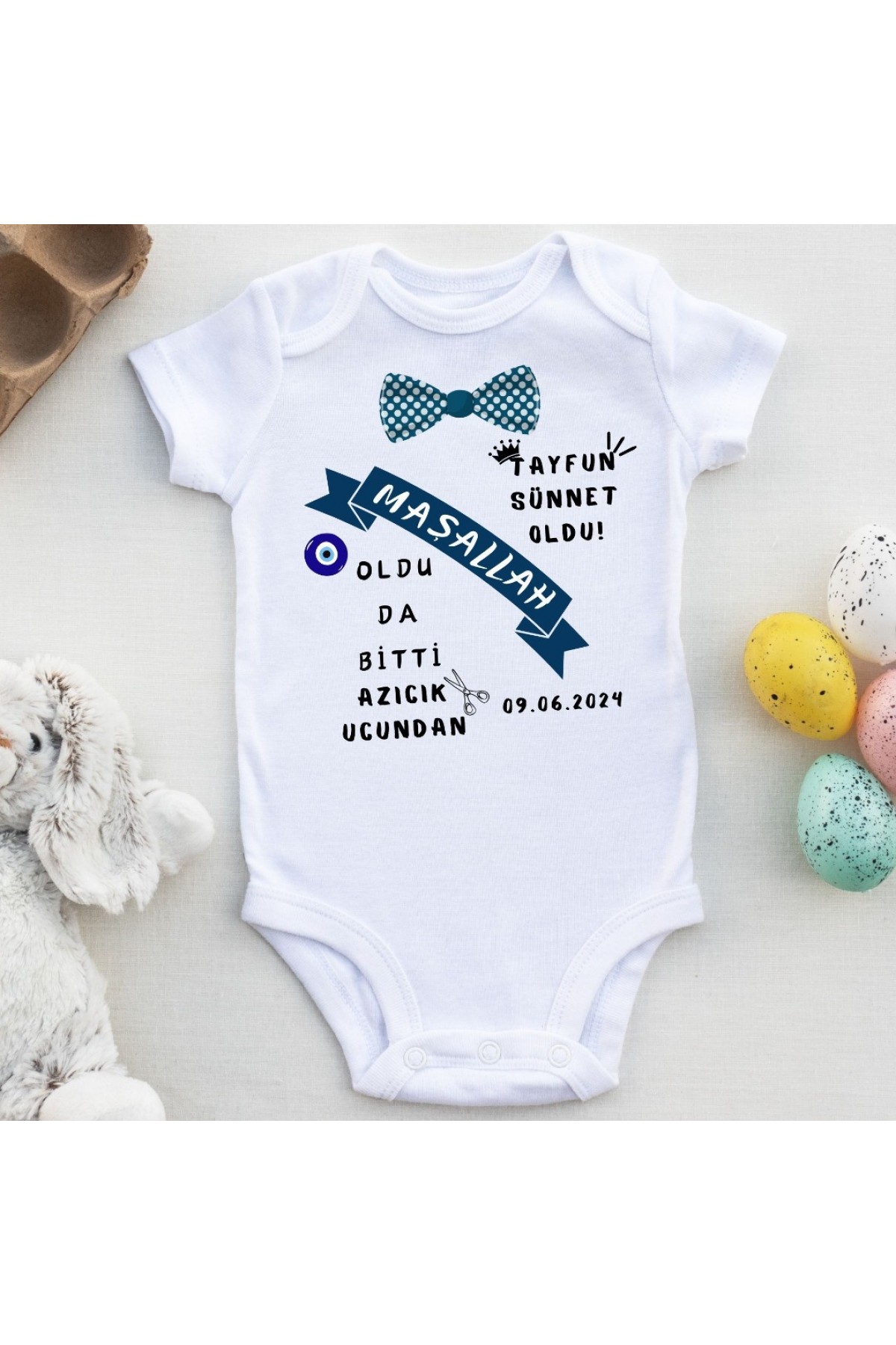 Sünnet Oldu Oldu da Bitti Azıcık Ucundan Yazılı Bebek Zıbın