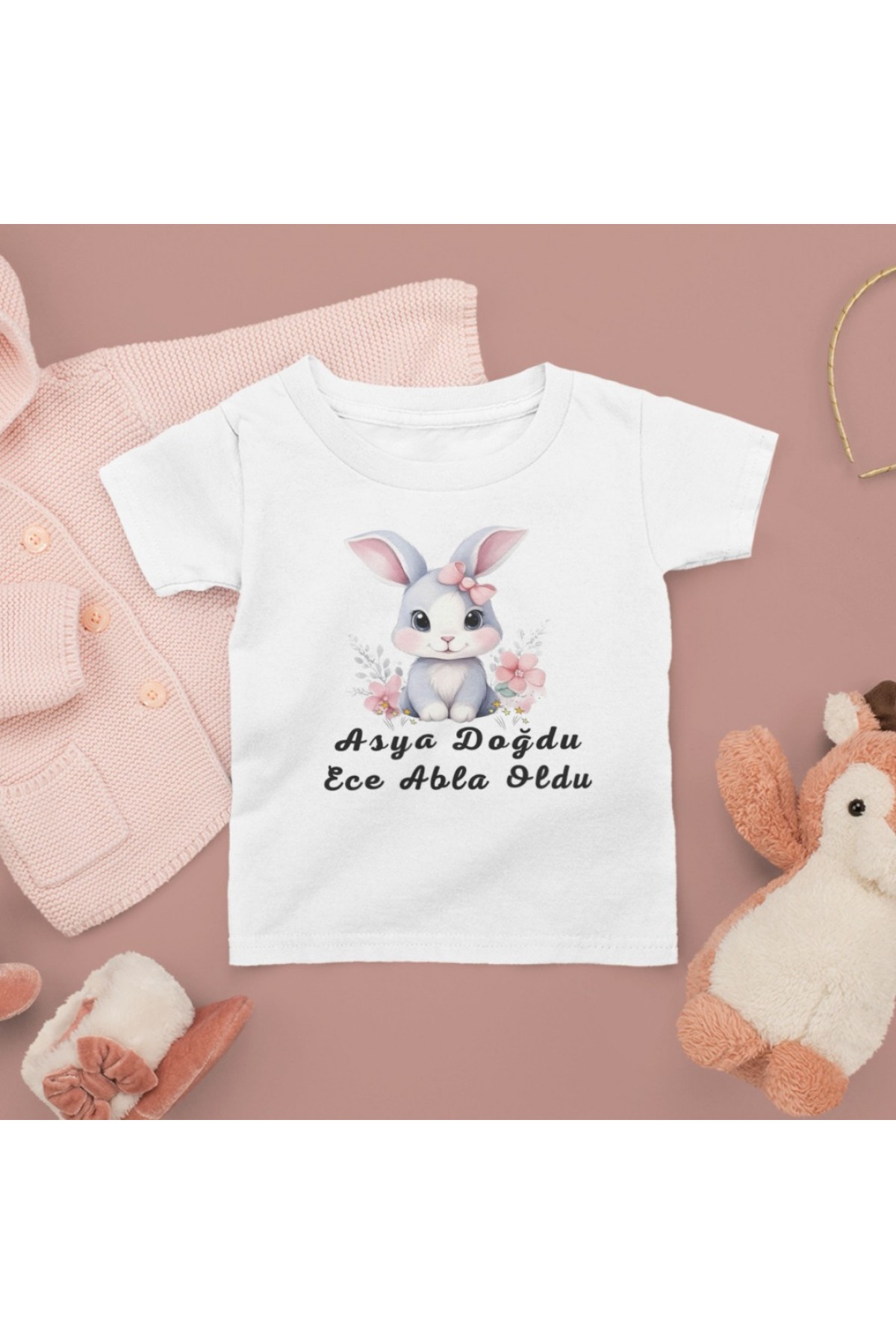 Abla Oldu Tavşan Temalı  yazılı Kişiye özel Çocuk Tişörtü - %100 Pamuklu Kumaş
