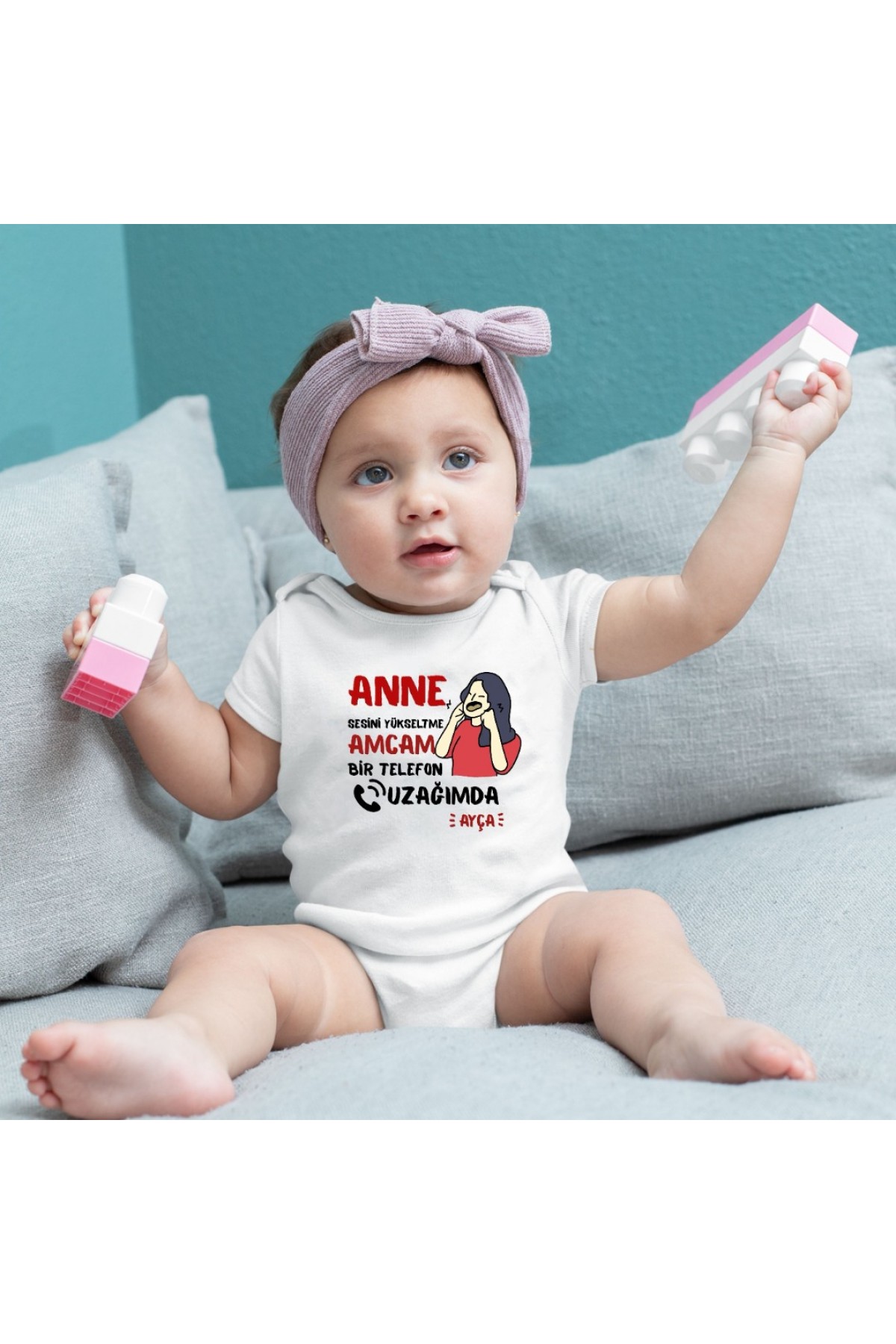 Amcam Bir Telefon Uzağımda Yazılı Kişiye Özel Bebek Zıbın - %100 pamuk
