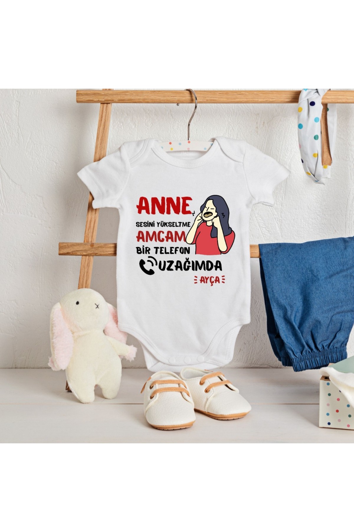 Amcam Bir Telefon Uzağımda Yazılı Kişiye Özel Bebek Zıbın - %100 pamuk
